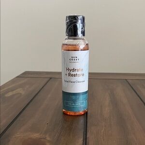 Hydrate + Restore Total Face Cleanser - Orange